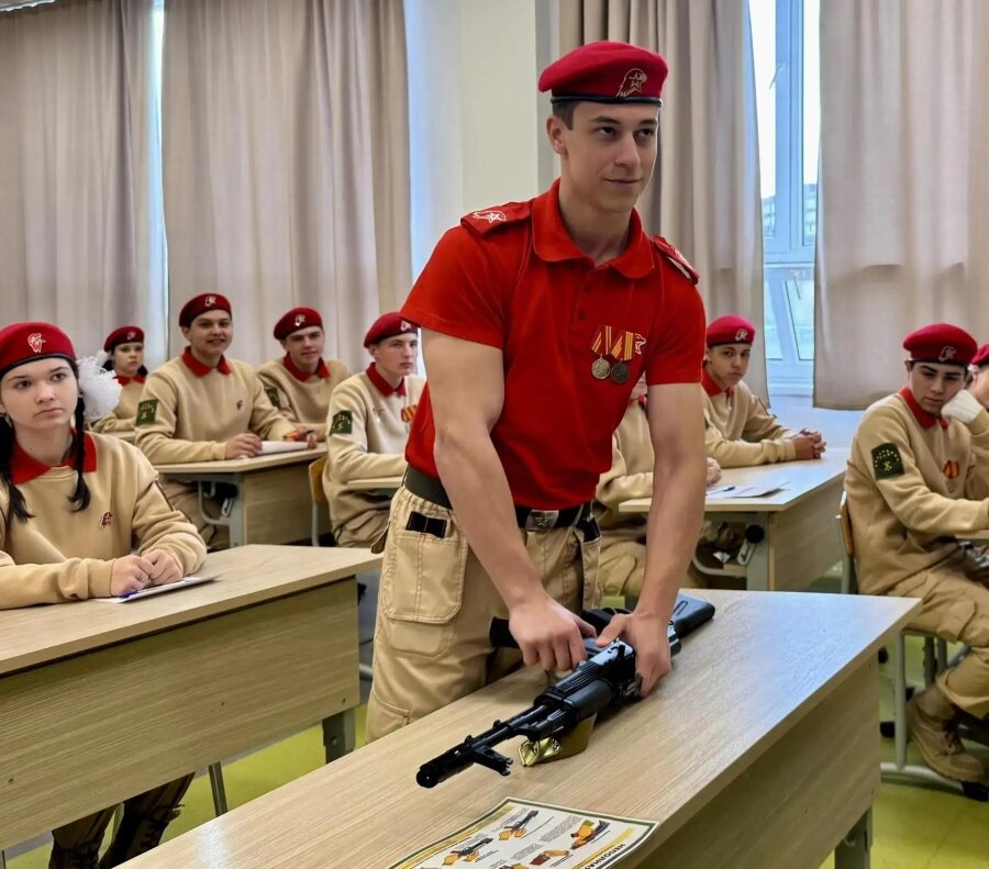 Юнармейцы Адыгеи впервые сдают «Юнармейский норматив»